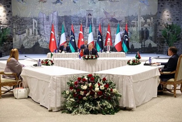 İstanbul'daki zirve Atina'yı panikletti! 'Yunan halkının psikolojisini bozdu'